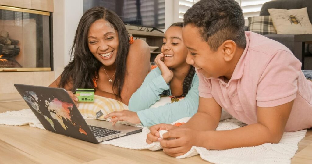 Casos de Sucesso: Empresas que Cresceram com um Serviço de Delivery Online Eficiente 2 casos de sucesso empresas que cresceram com um servico de delivery online eficiente