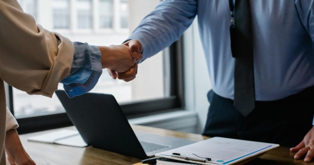 Como o Agendamento Online Pode Melhorar o Atendimento em Oficinas Mecânicas 7 como a presenca online pode aumentar as vendas em concessionarias e oficinas 1