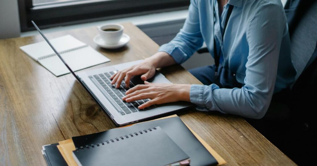 Potencialize o Atendimento ao Cliente com o WhatsApp Business em Seu Escritório 7 potencialize o atendimento ao cliente com o whatsapp business em seu escritorio