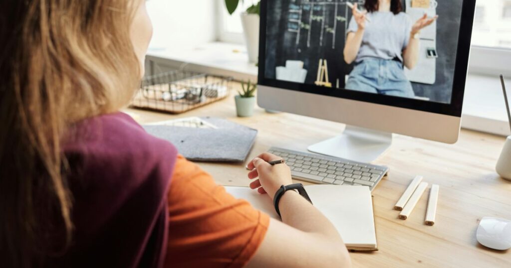 Utilizando o Facebook para Promover Eventos e Melhorar a Comunicação com o Site Escolar 4 utilizando o facebook para promover eventos e melhorar a comunicacao com o site escolar